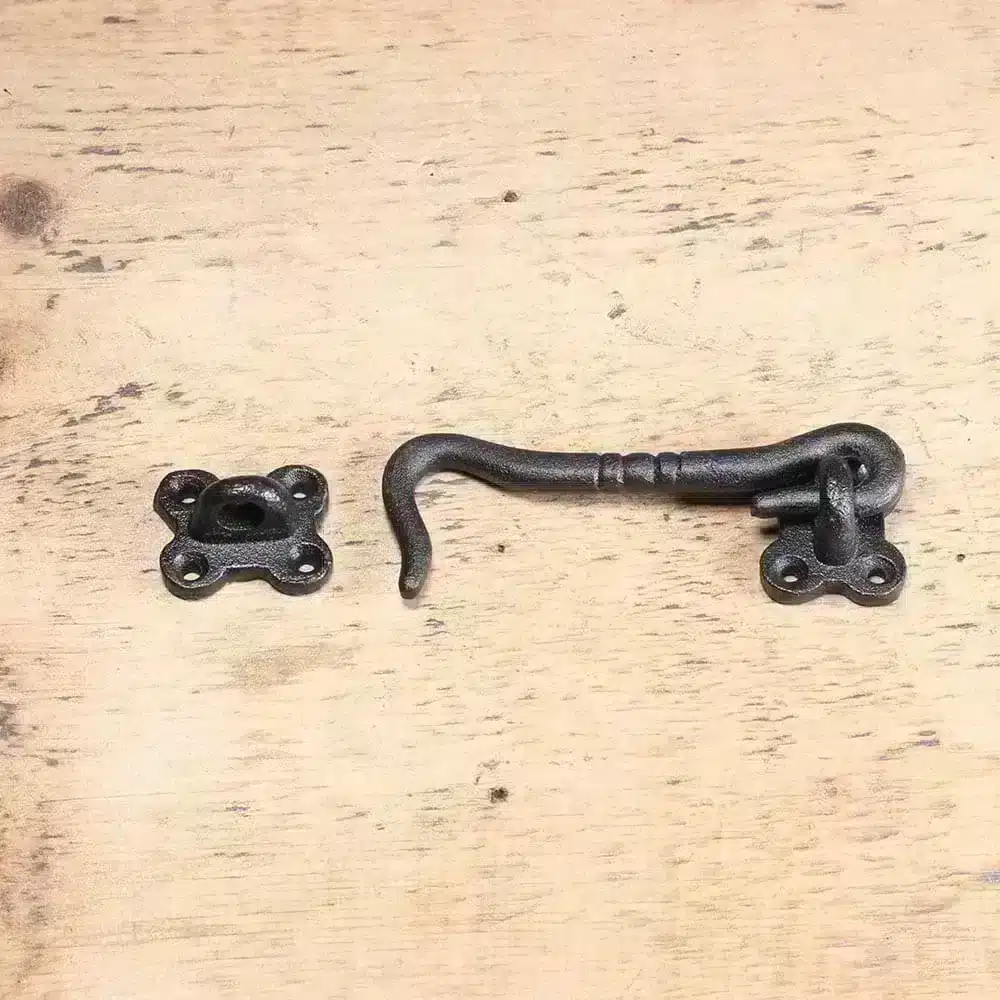black_cabin_hook