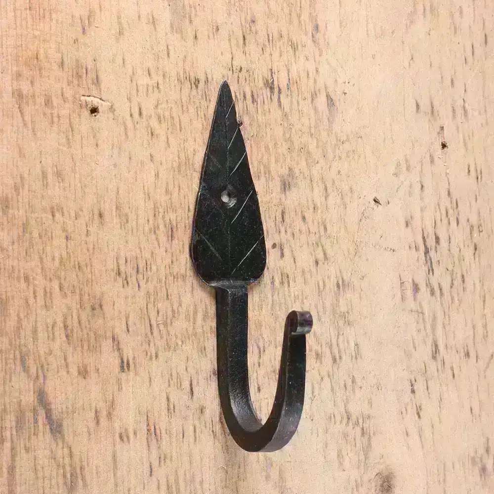 leaf_wrought_iron_coat_hook