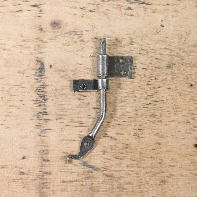 left-side-rat-tail-hinge-01