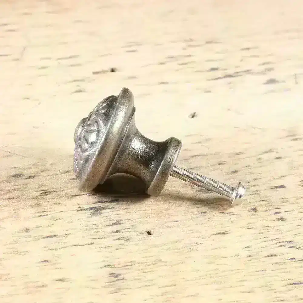 lily_brass_antique_knob
