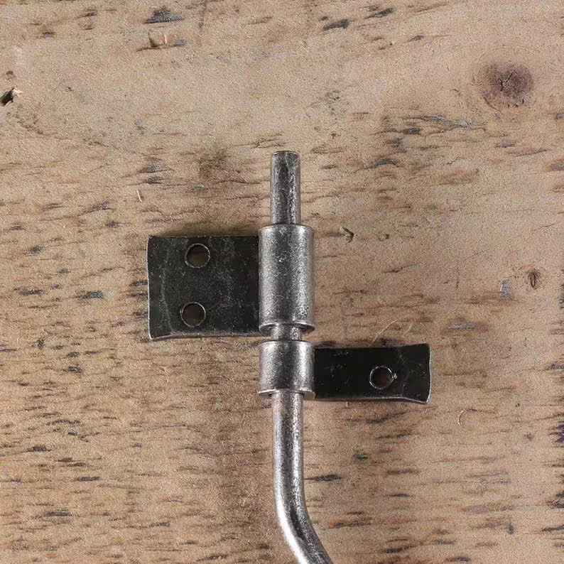 right-side-rat-tail-hinge-03