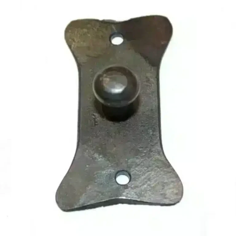 thumb-0-bouton-en-fer-forge-sur-plaque-674.jpg