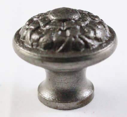 Bouton Fleur de Lys Fer Antique 1''1/2