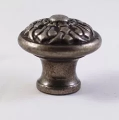 thumb-0-bouton-fleur-de-lys-1-quot-1-4-vieux-fer-vieux-fer-fonte-1371.JPG