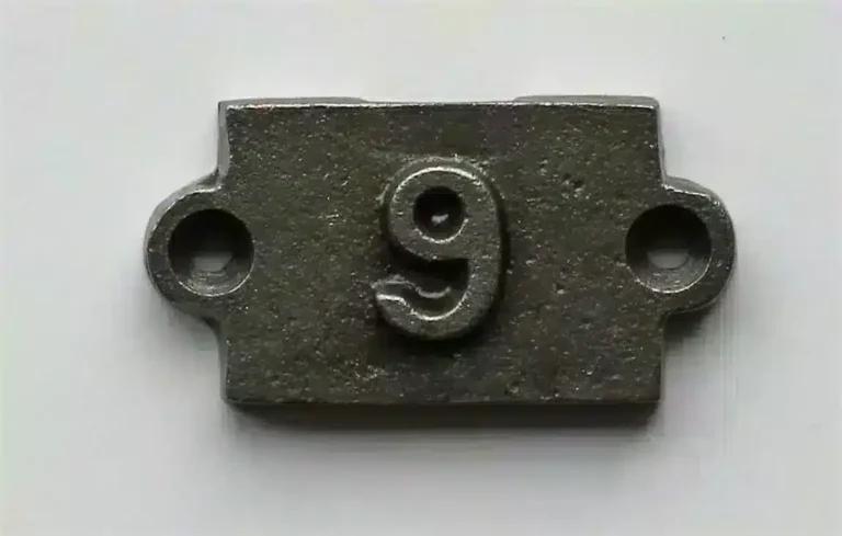 thumb-0-chiffre-antique-numero-9-1160.JPG