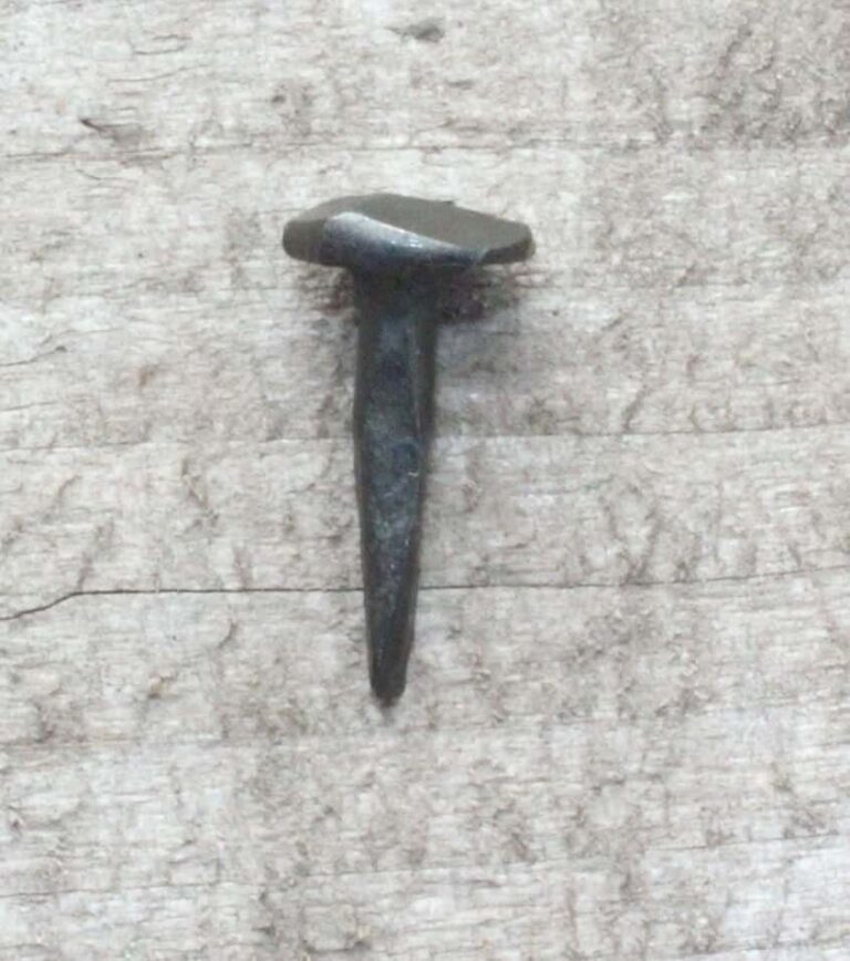 thumb-0-clous-a-tete-martele-0-625-1-lbs-224.JPG