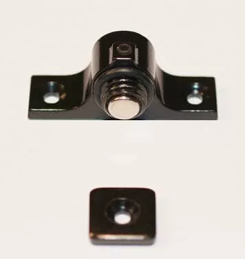 thumb-0-loquet-magnetique-ajustable-1353.JPG