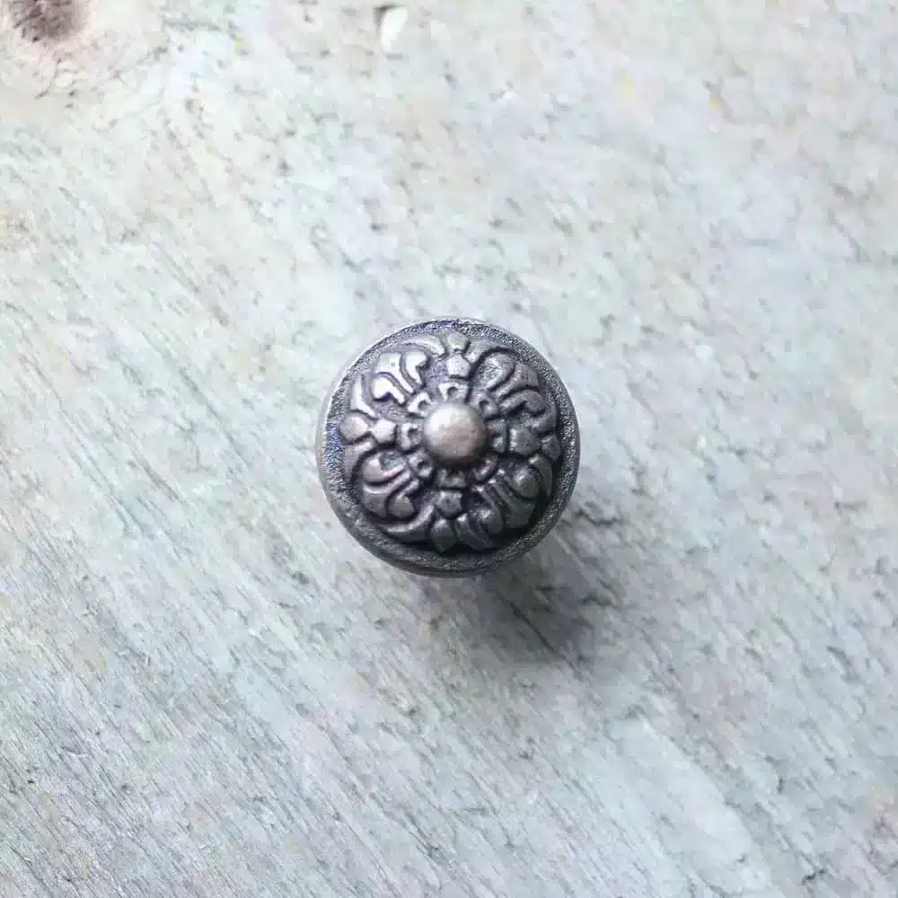 thumb-1-bouton-fleur-de-lys-1-1-4-vieux-cuivre-625.jpg
