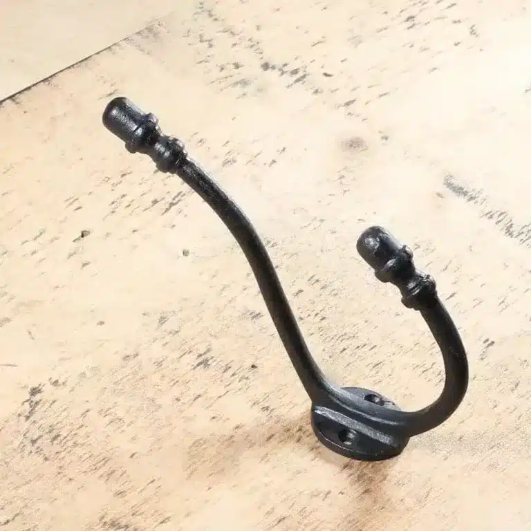 Black_acorn_hook