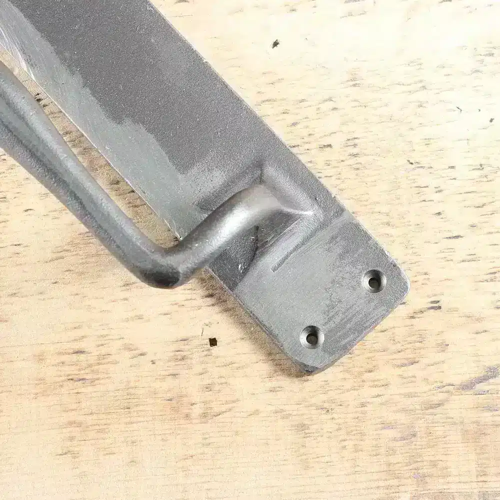 door_handle_on_plate