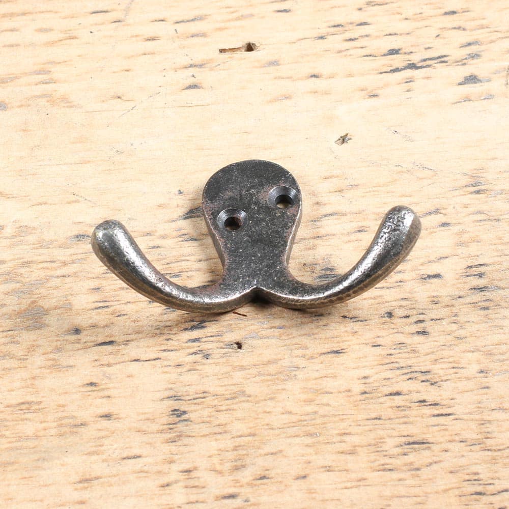 Old_iron_double_hook