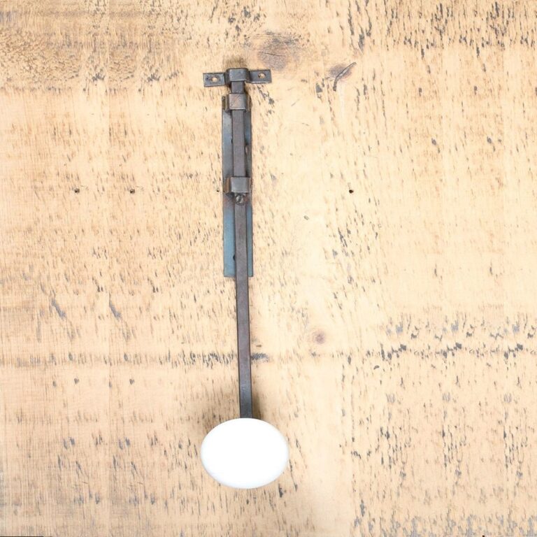 wrought_iron_window_bolt