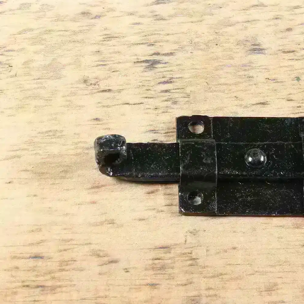 hand_made_forged_latch