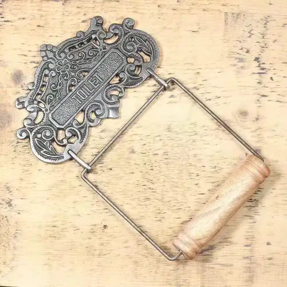 iron_toilet_paper_holder_vintage