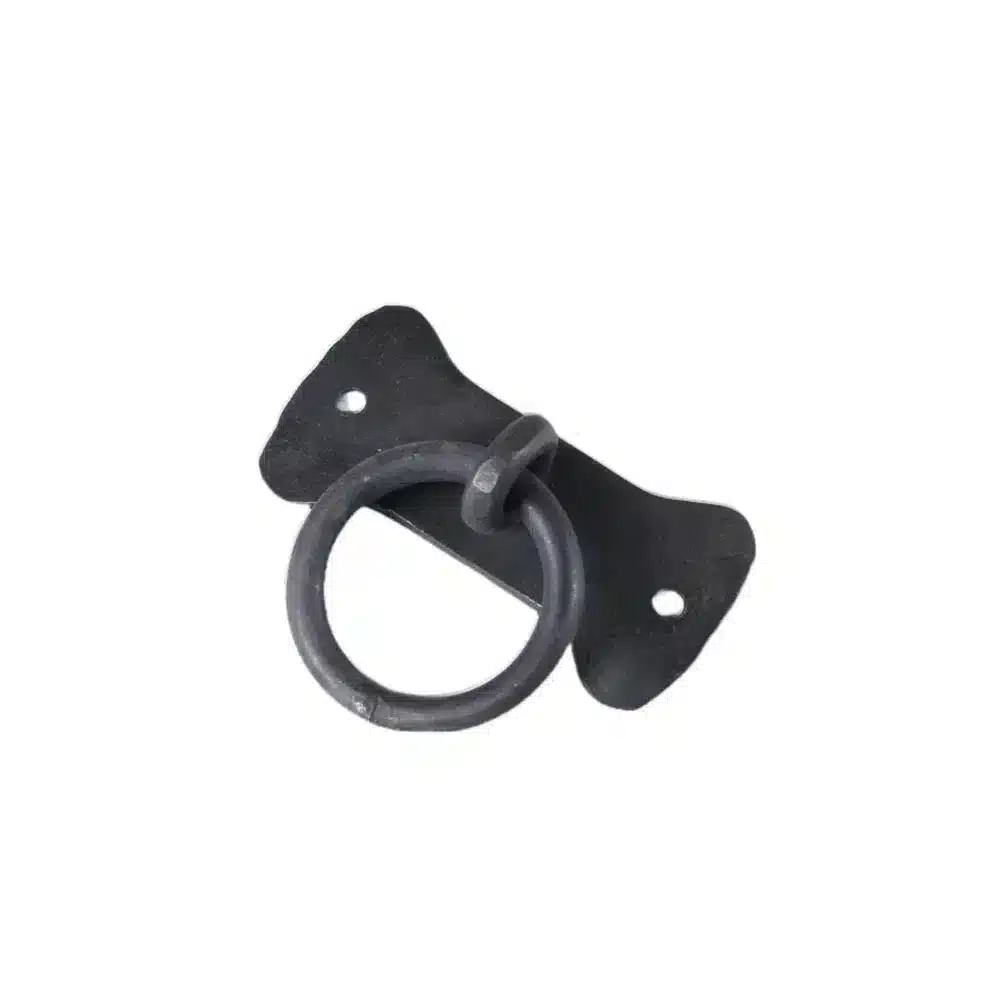 antique_ring_on_plate_black