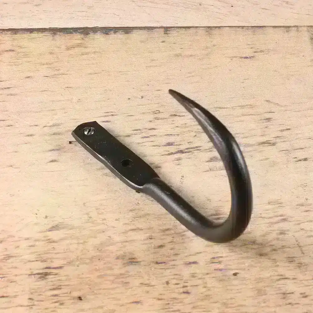wrought_iron_spike_hook_black