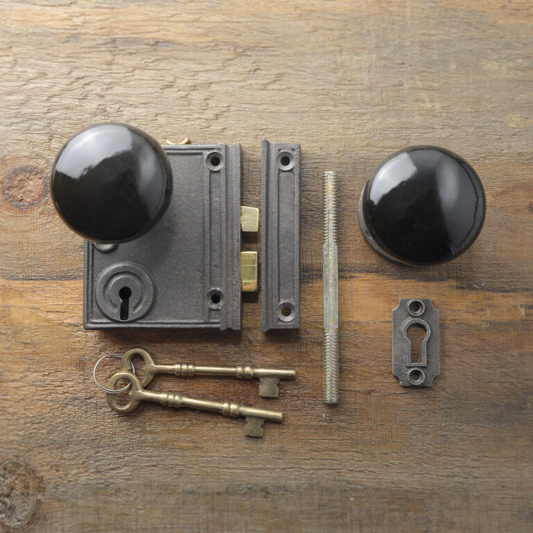 cast-iron-vertical-rim-lock-black-knob-A63VS4