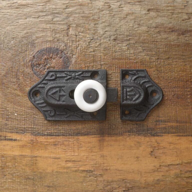 black-victorian-cast-iron-cabinet-latch-B99610M